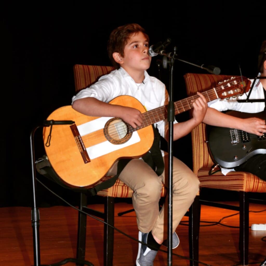 Ankara Yenimahalle’de Klasik Gitar Eğitimi: Melodilerin Büyüsü